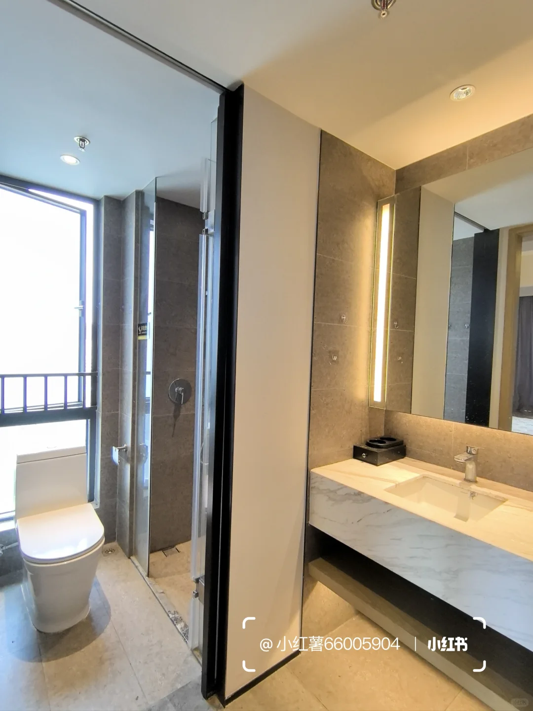 急转会展湾水岸两房一厅河景房 个人转租