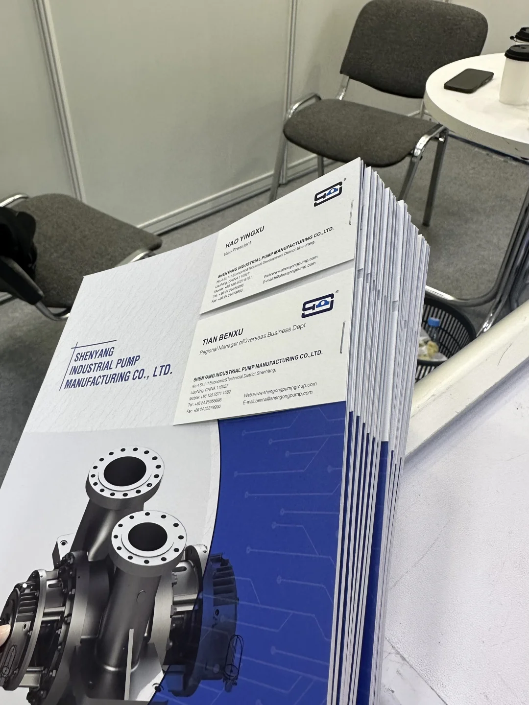 莫斯科展会翻译—老板说跟他合照绝对能火！