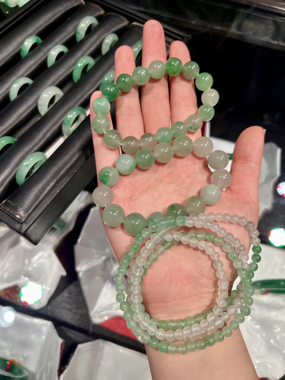 没有女生能不爱这里！数万珠宝随便试！