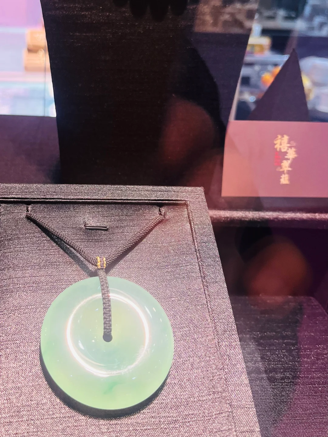 周末逛展：2025中国国际珠宝展完整攻略