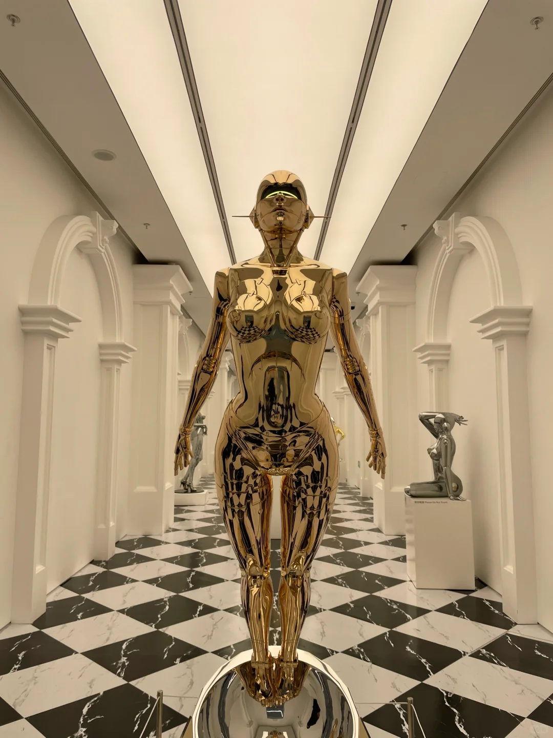 和空山基的机械姬面基了