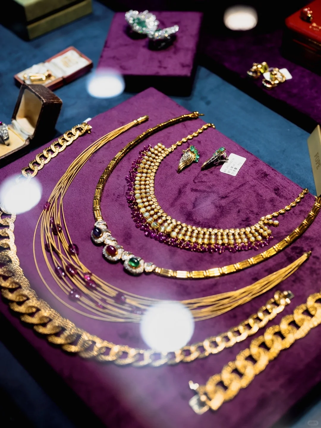 是谁还不知道，有个免票?的珠宝展……