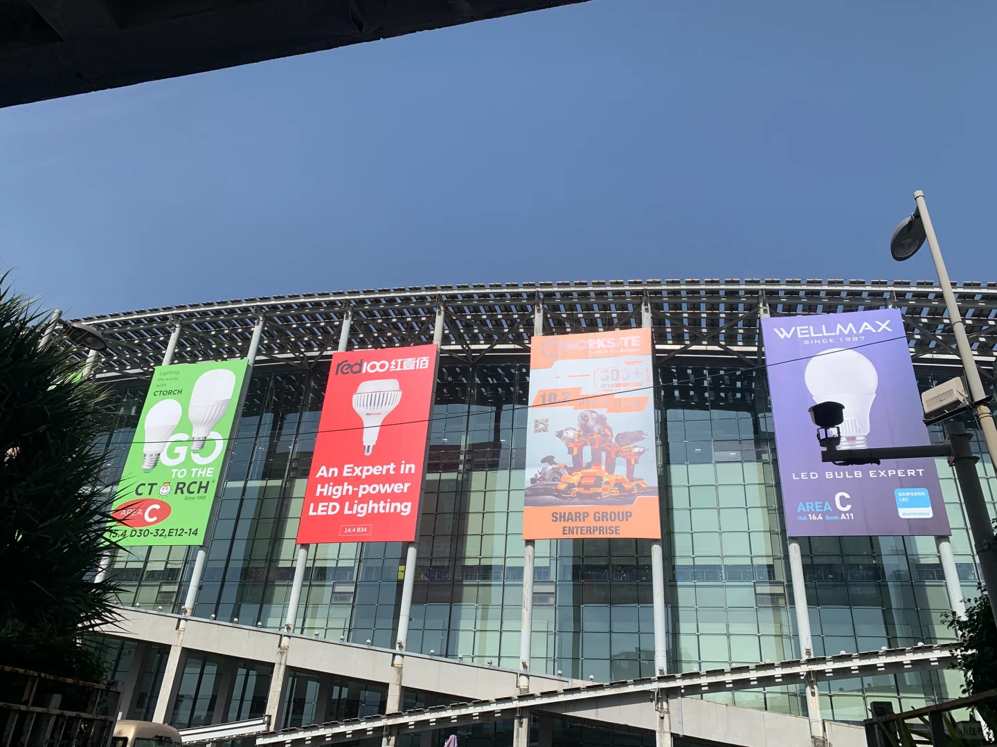 04非英专生勇闯广交会五天怒赚2.5k??