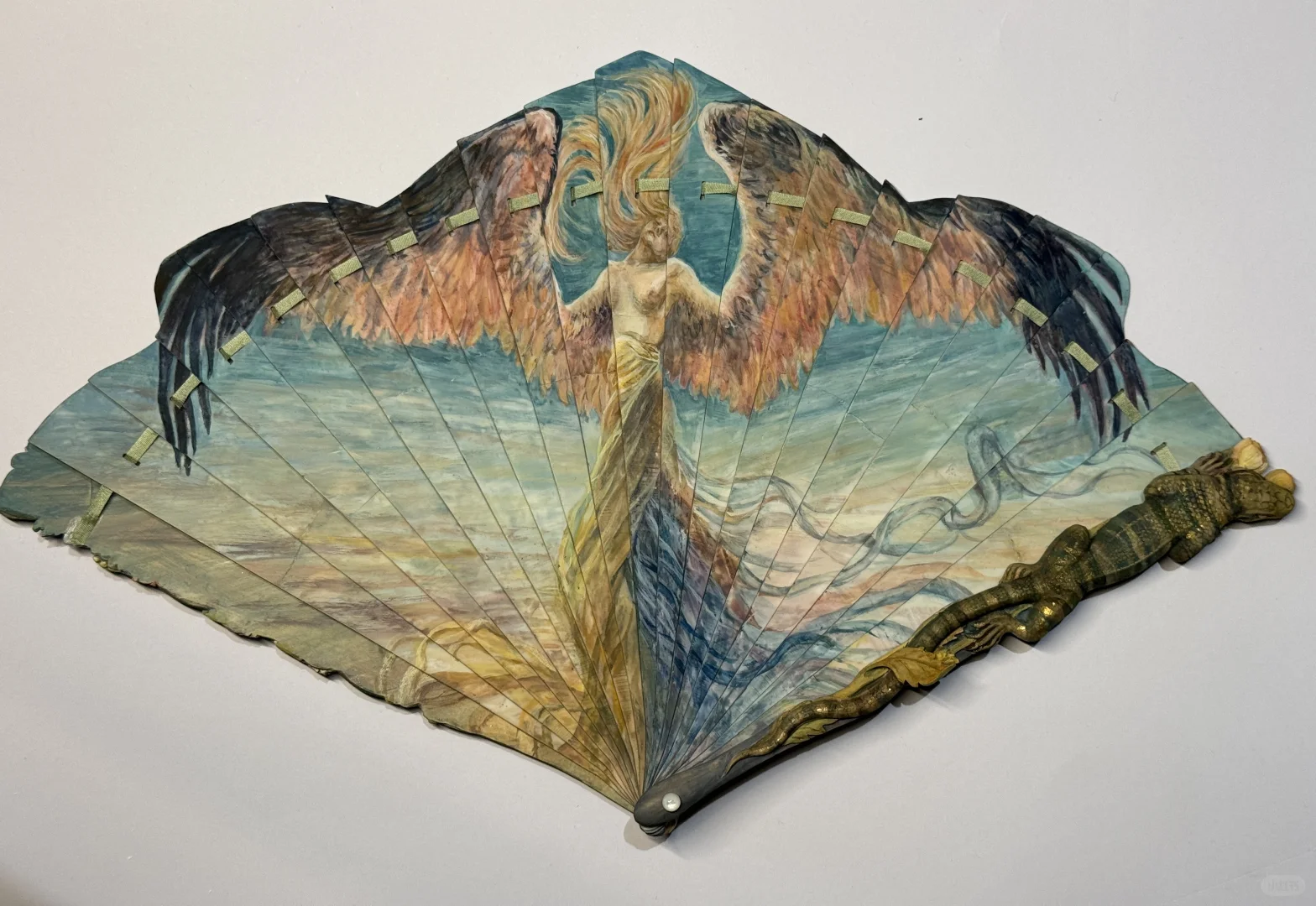 又复刻了一把博物馆的扇子