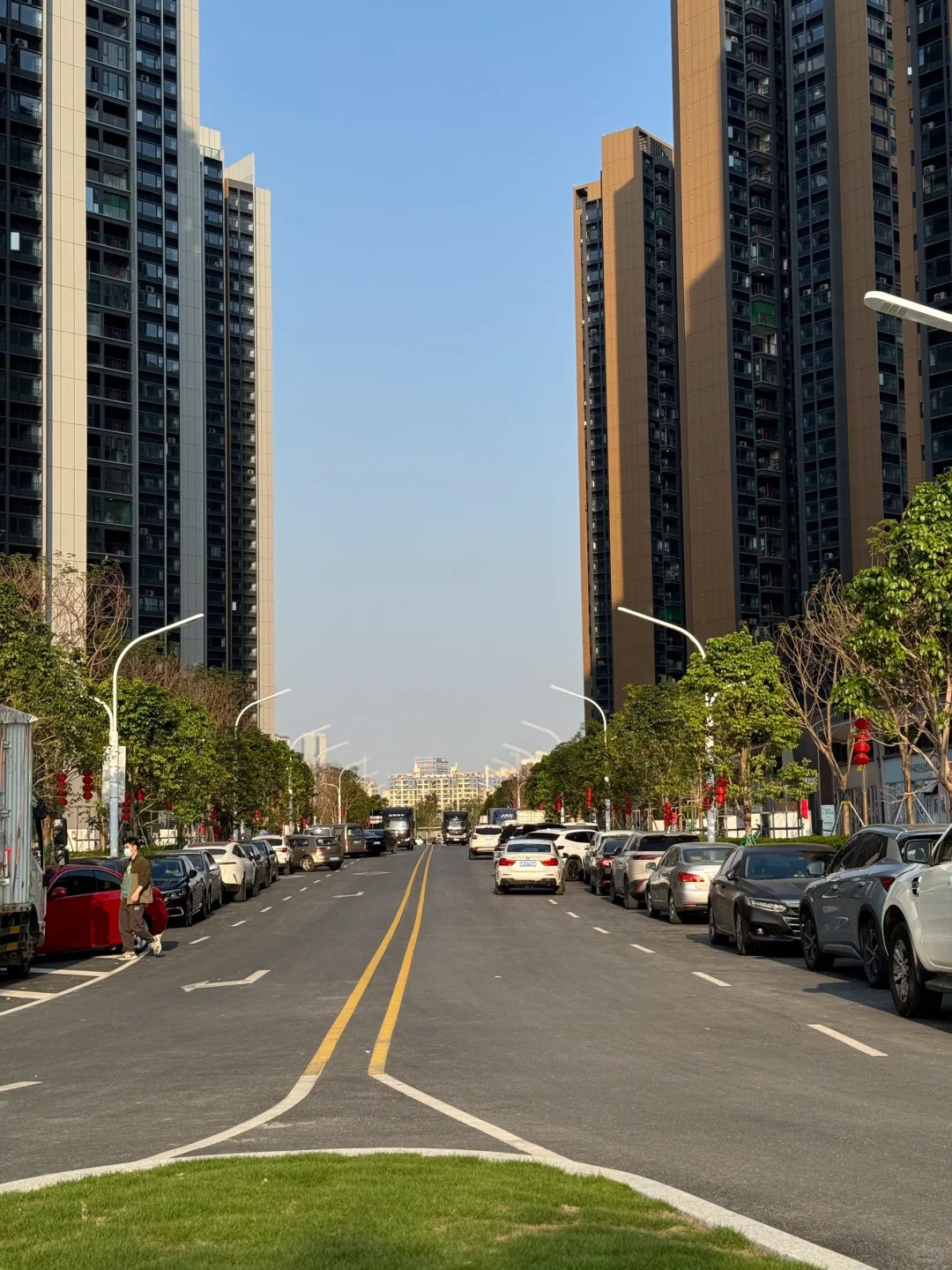 会展城实验学校旁街心公园