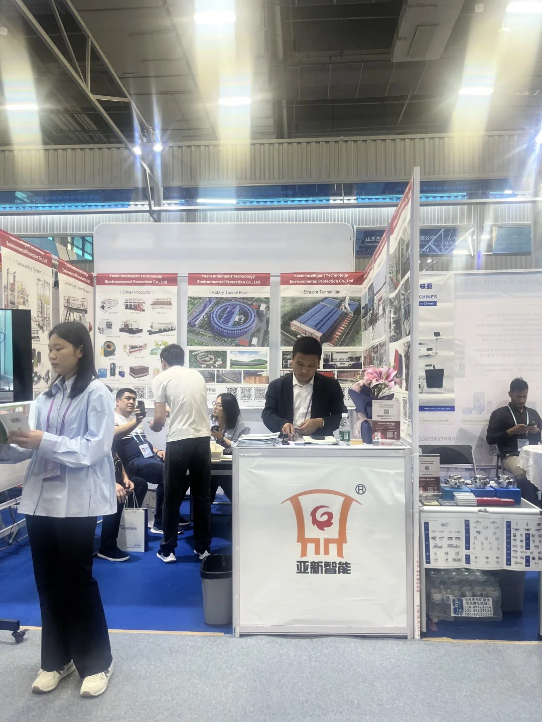 展会累死我算了，下次说什么也不来了