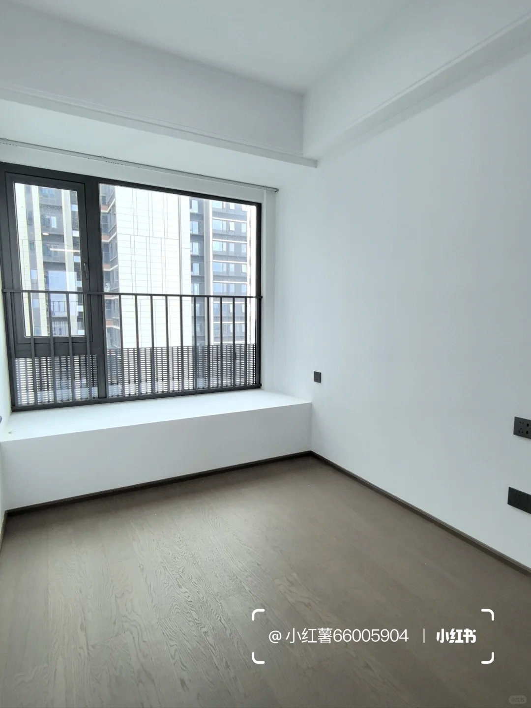 转租会展湾雍境空三房一厅两卫河景房 急转