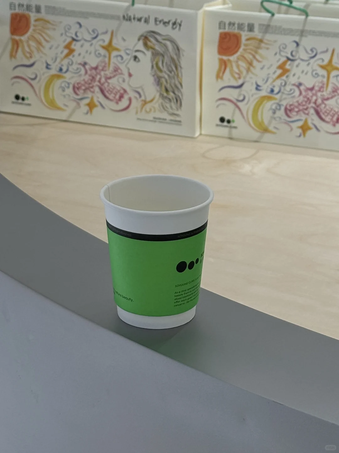 北京可以领到免费花花托特包的小众展览?