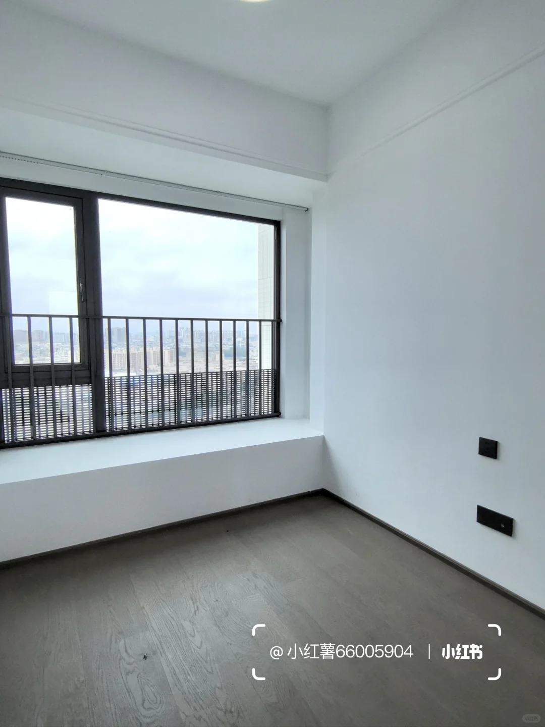 转租会展湾雍境空三房一厅两卫河景房 急转