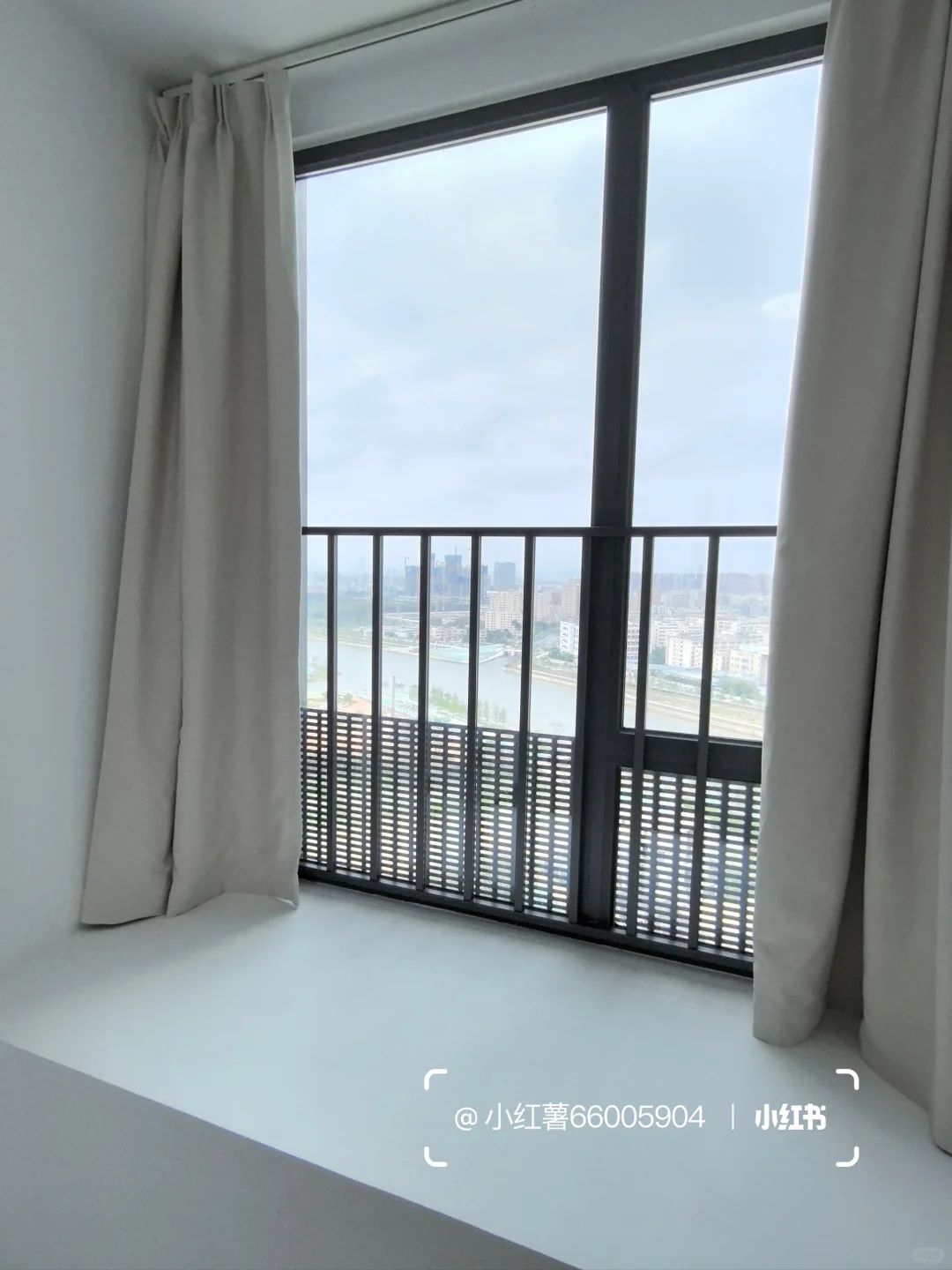 转租会展湾雍境空三房一厅两卫河景房 急转