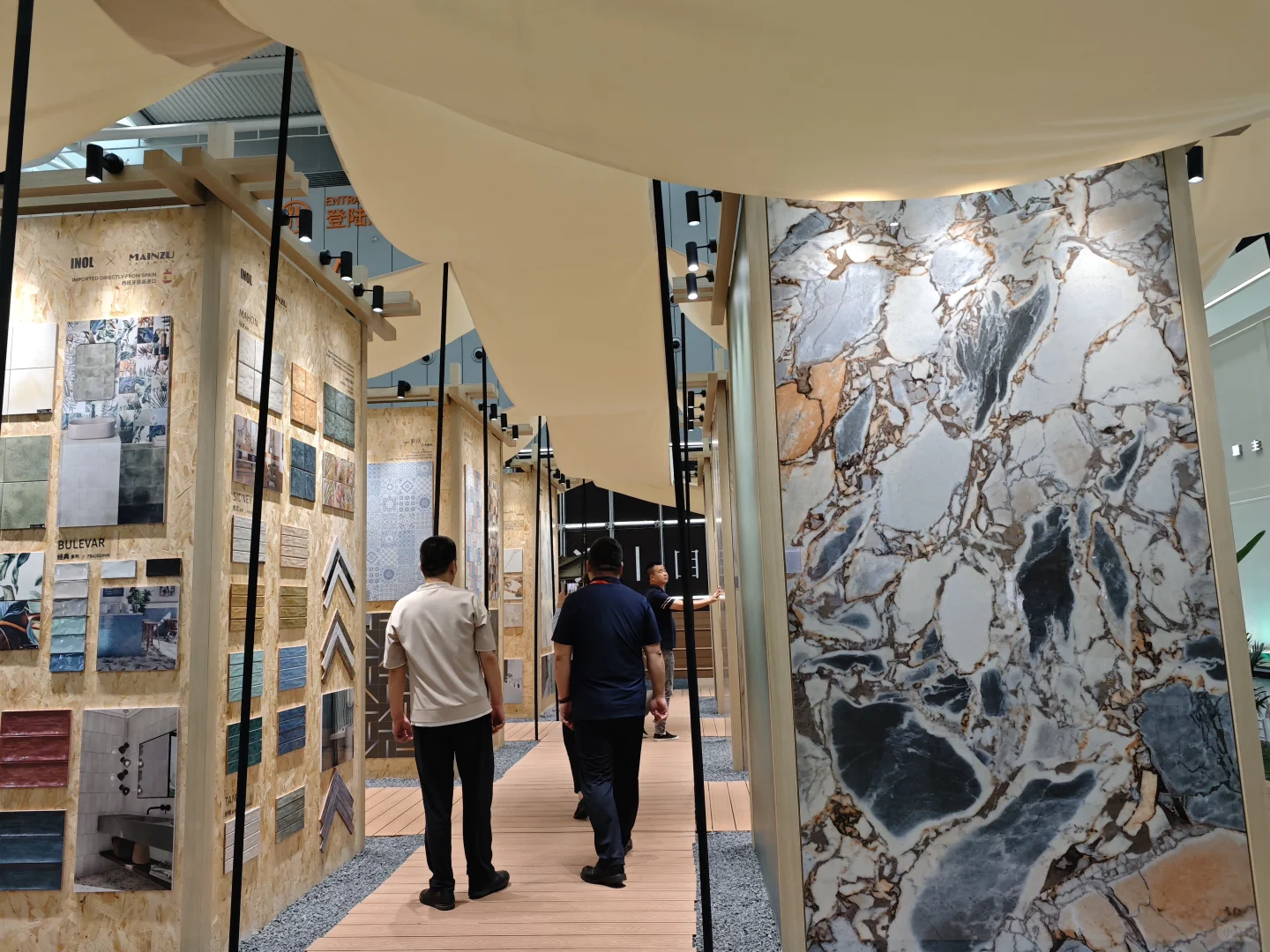 潭洲会展来依诺逛逛