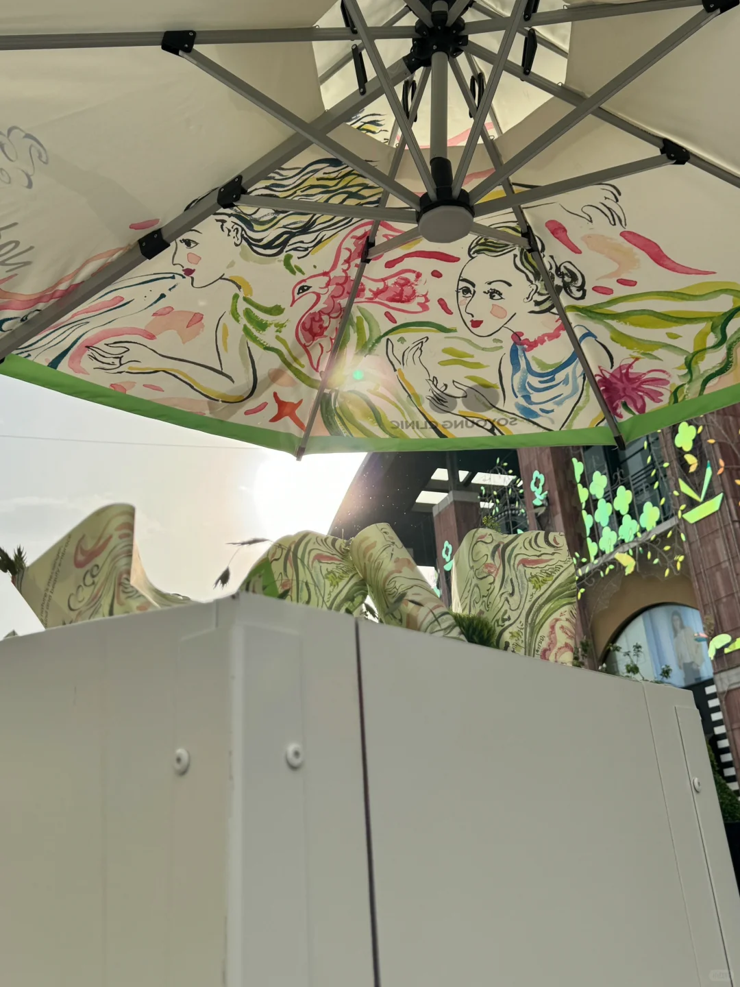 北京可以领到免费花花托特包的小众展览?