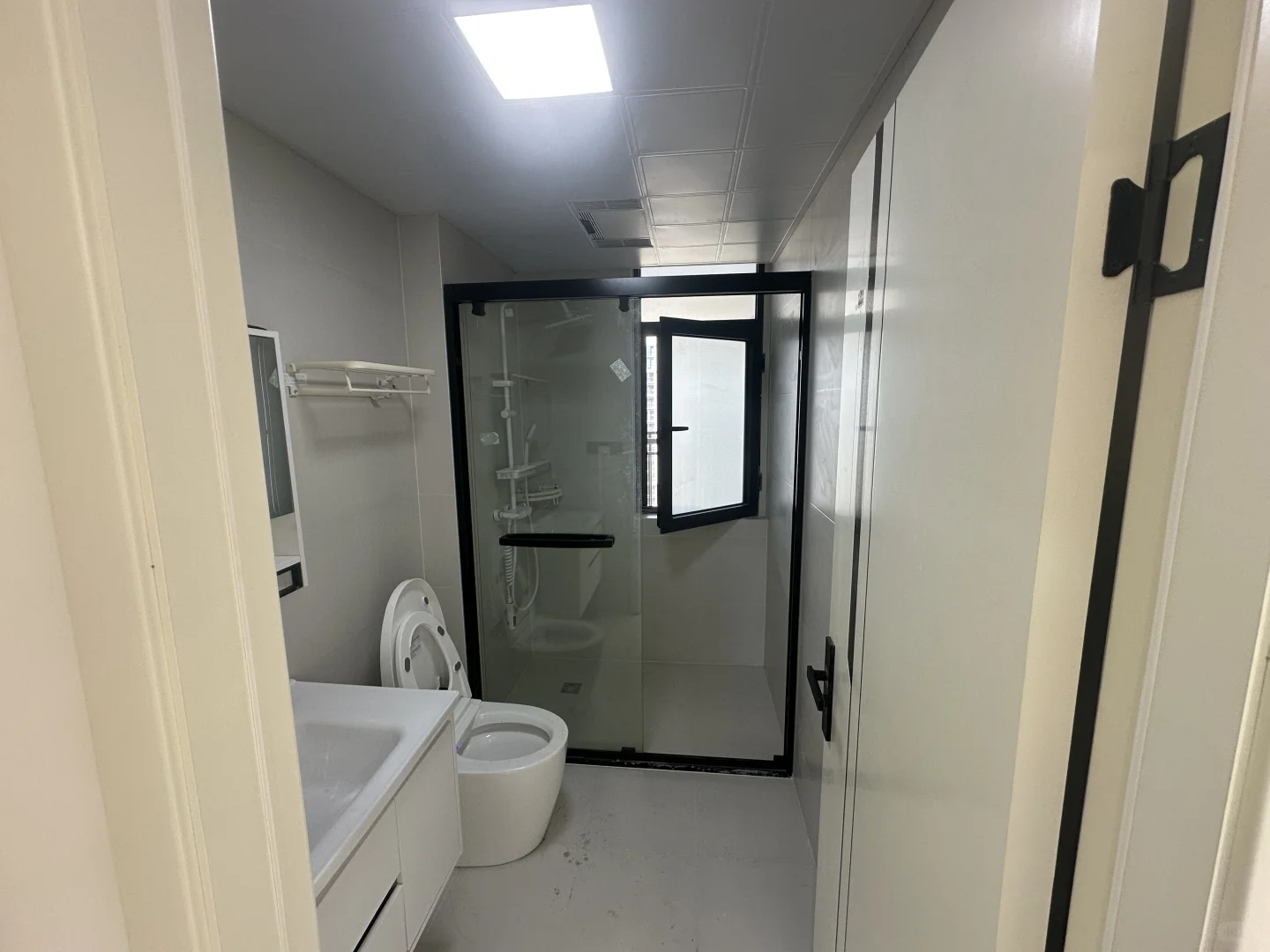 急转?国家会展中心奶油风一房