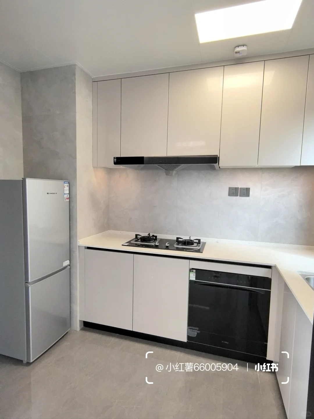 转租会展湾雍境空三房一厅两卫河景房 急转