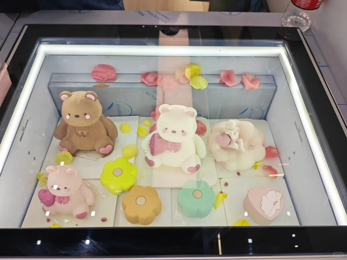 你知道的，机器人会展特别好吃