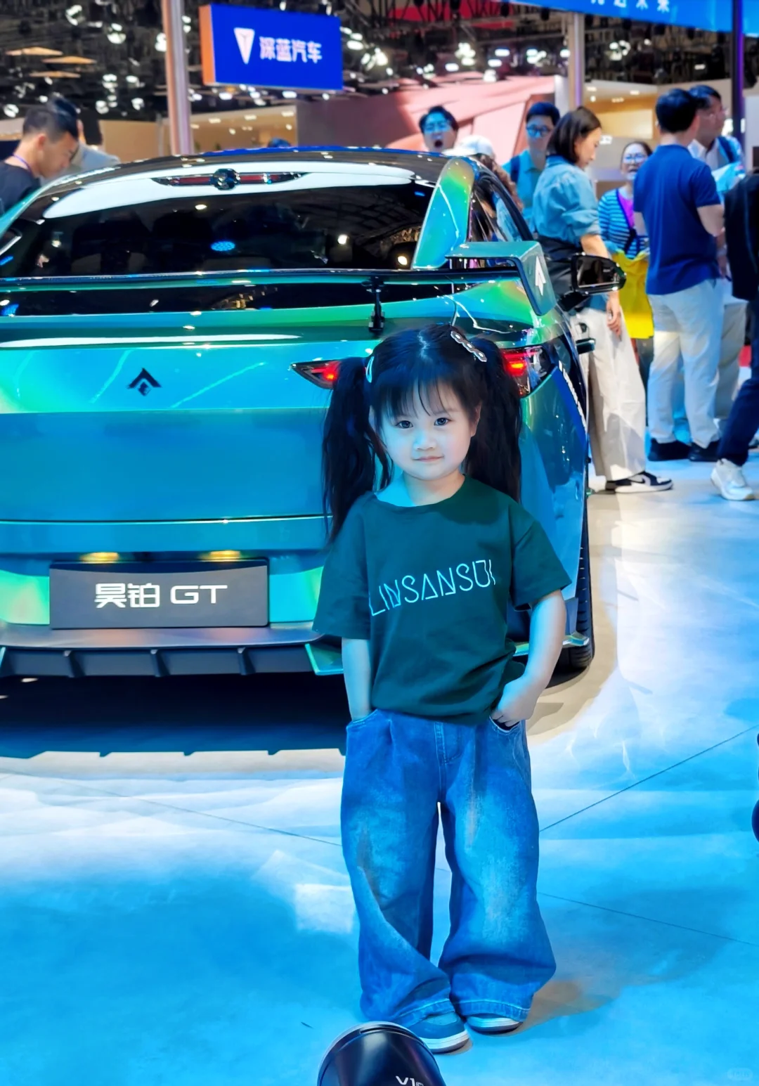 上海国家会展中心玩耍的一天