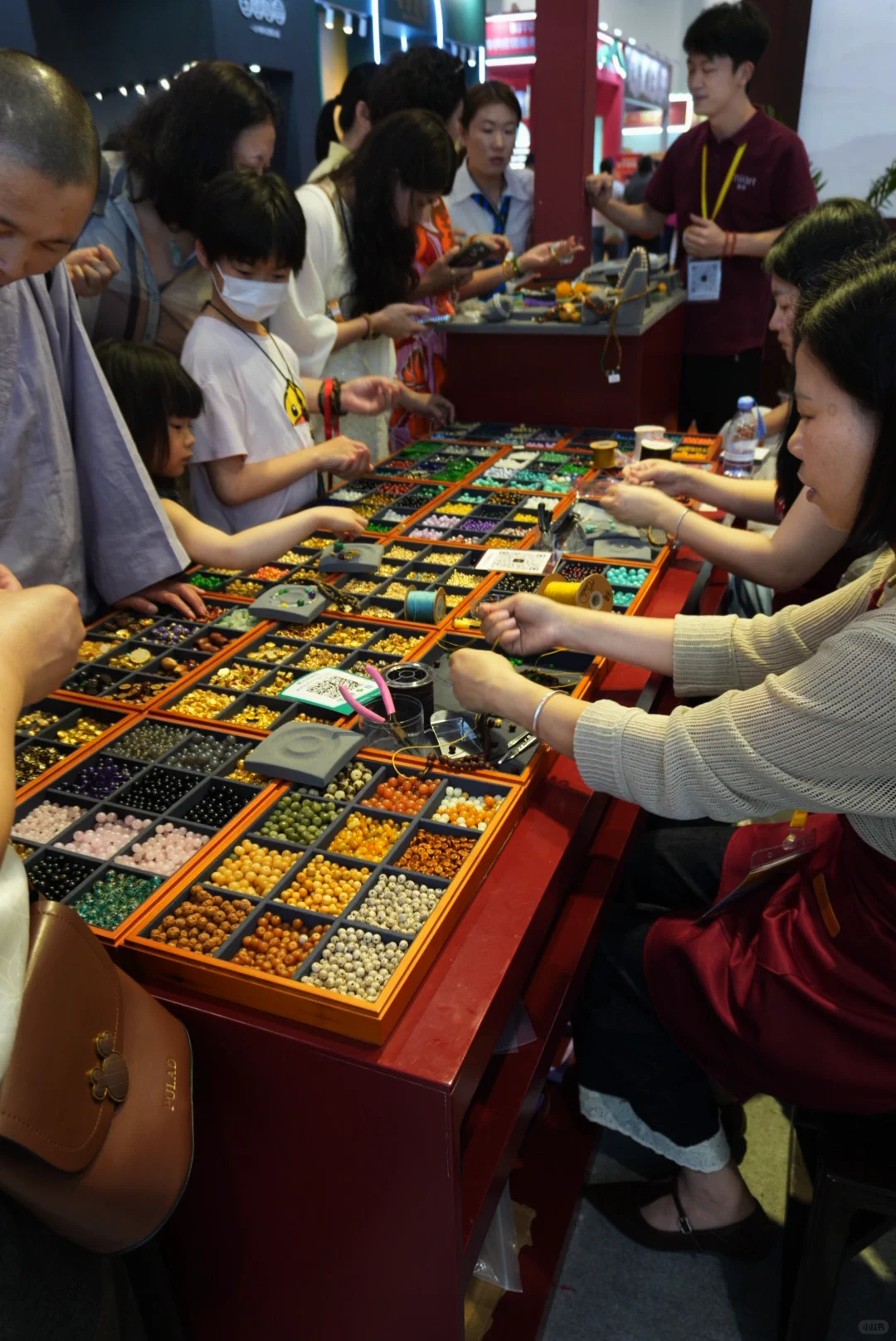 谁家主理人十一点还在见朋友?展会结束啦