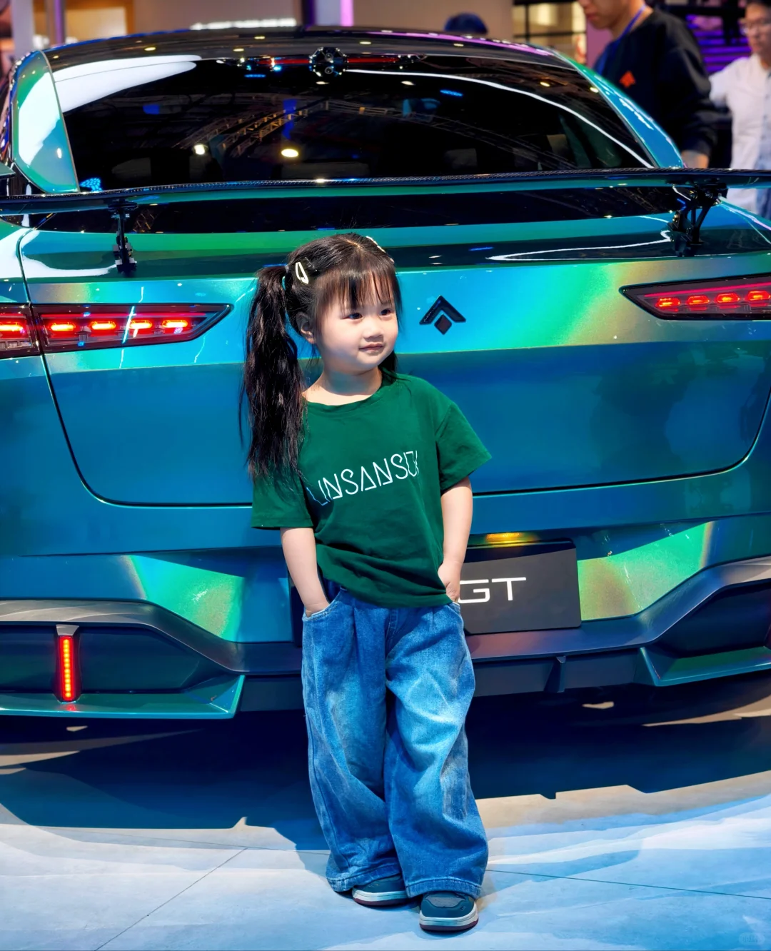 上海国家会展中心玩耍的一天