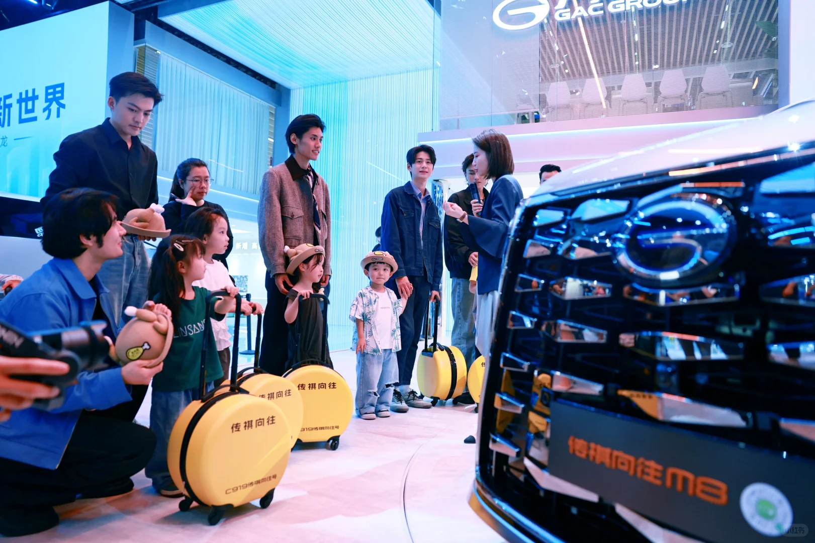 上海国家会展中心玩耍的一天