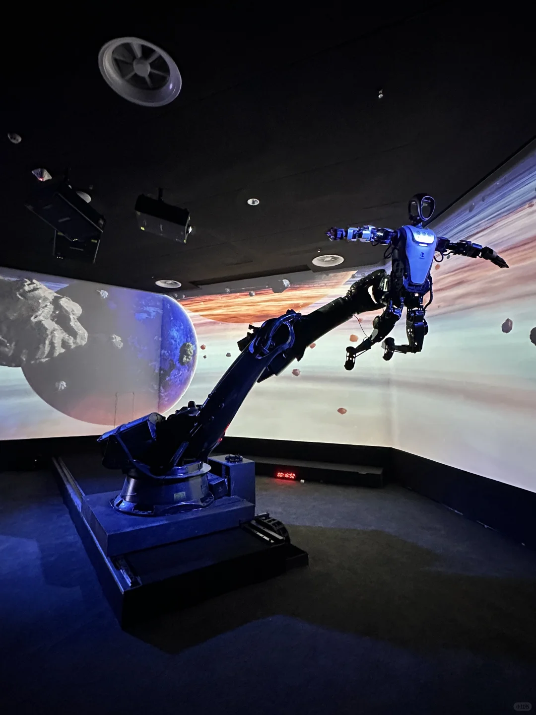 头次看到这么多AI的展！仿佛进入未来世界！