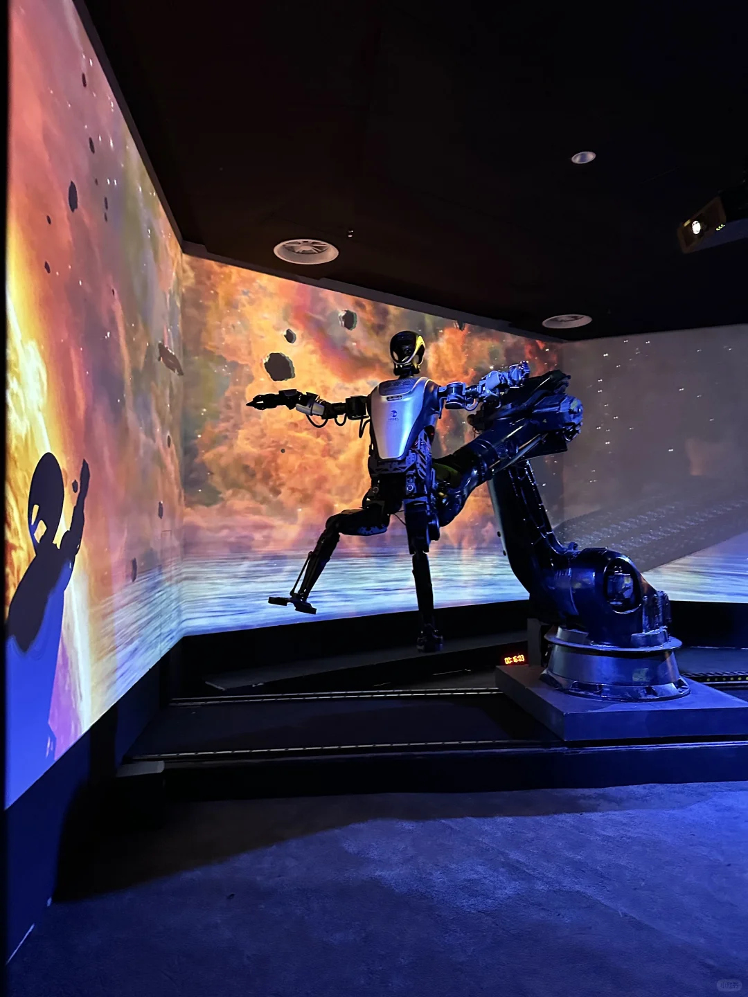 头次看到这么多AI的展！仿佛进入未来世界！
