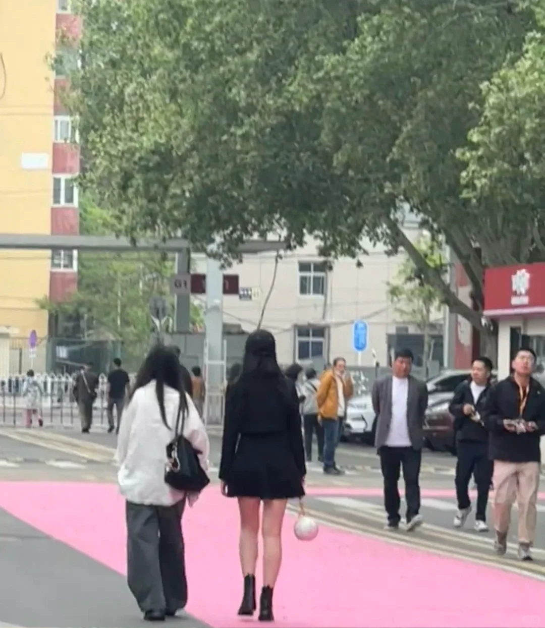 关于我今天看到了刘亦菲的腿的深刻反省