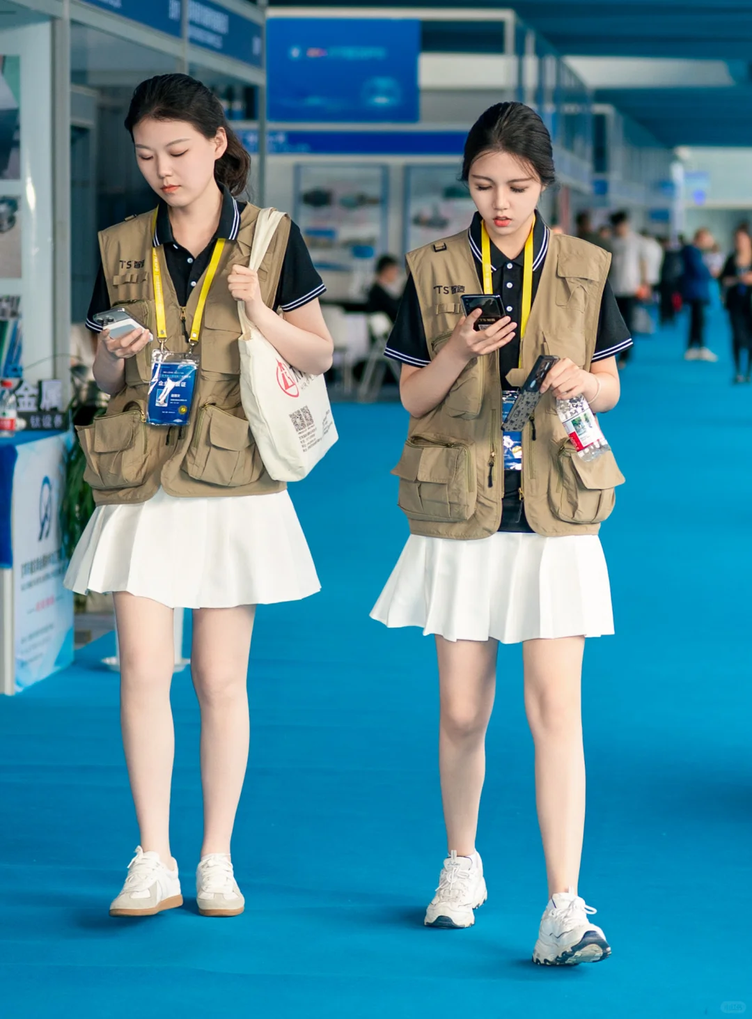 宝鸡市钛谷国际钛产业博览会街拍