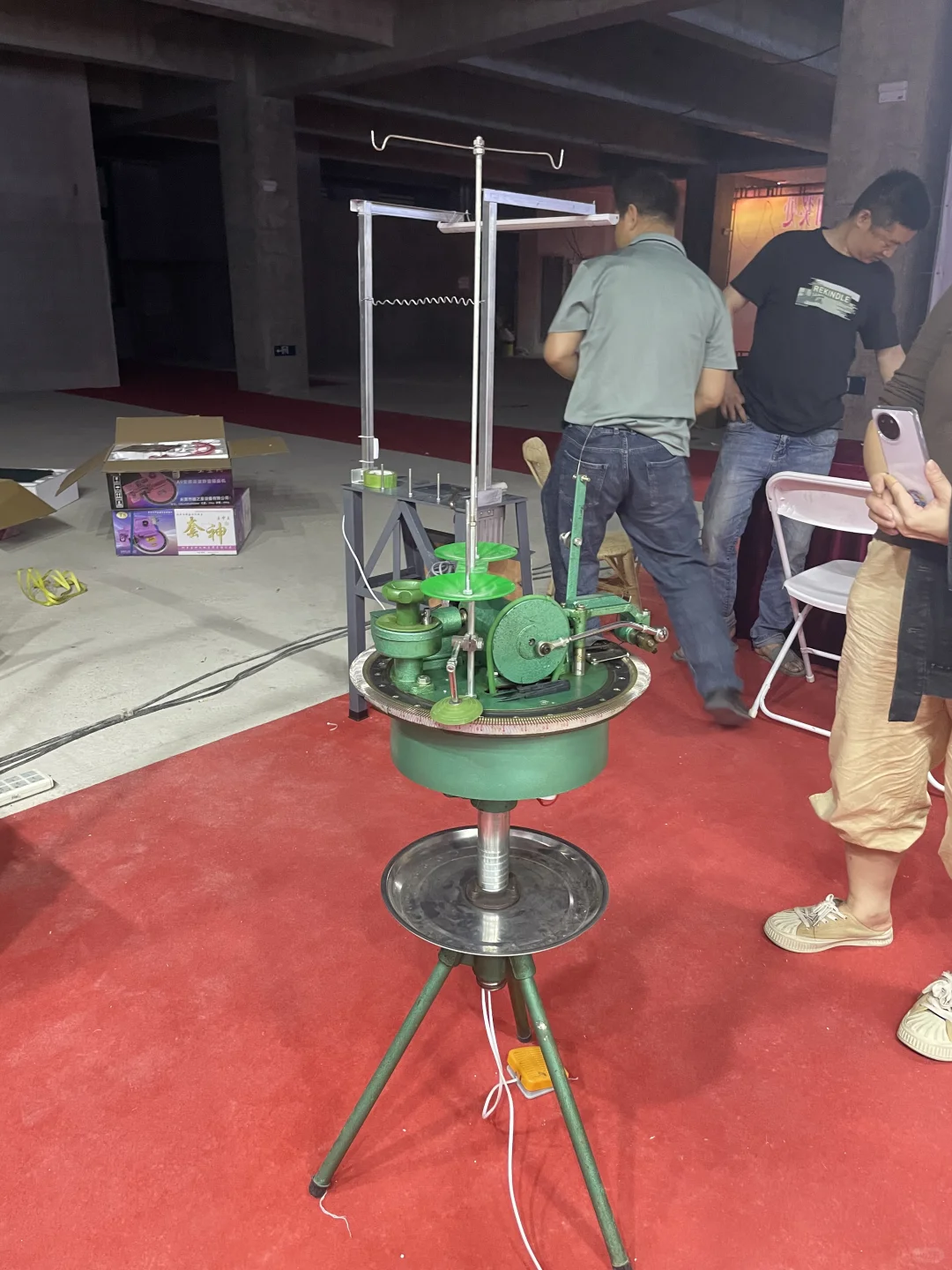 外砂毛织人的展览会 来逛个街