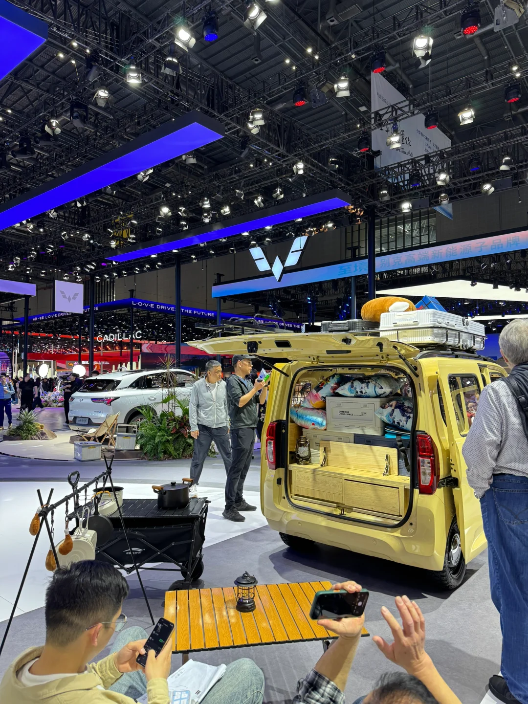 暴走上海国际汽车工业展览会??