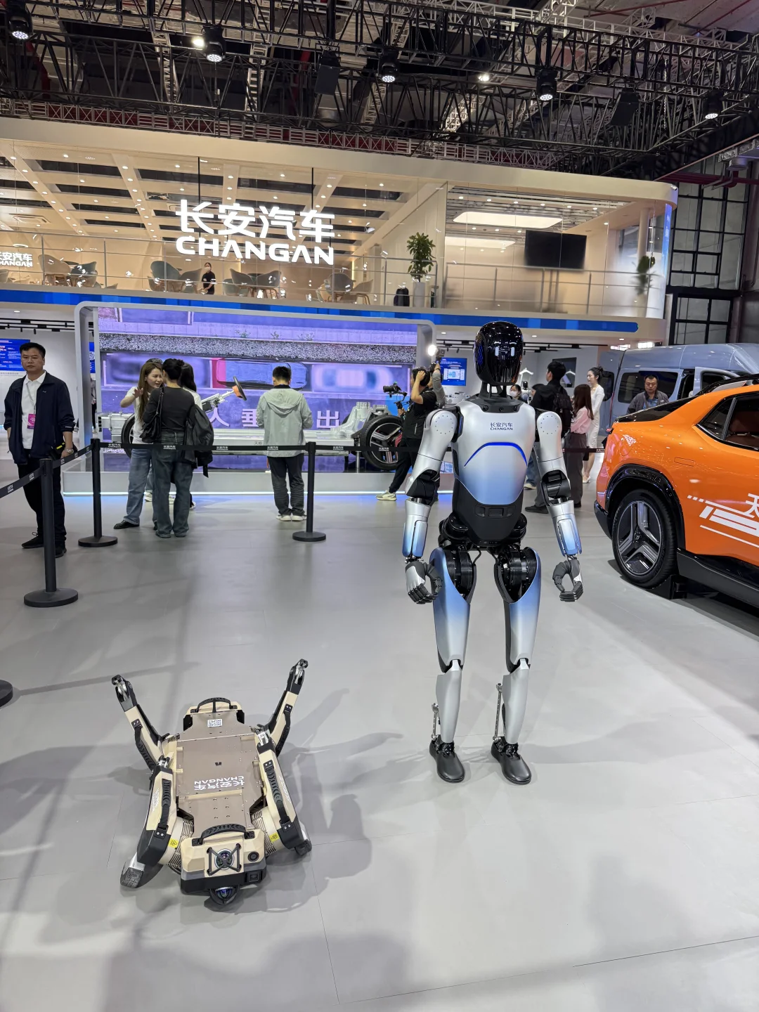 暴走上海国际汽车工业展览会??