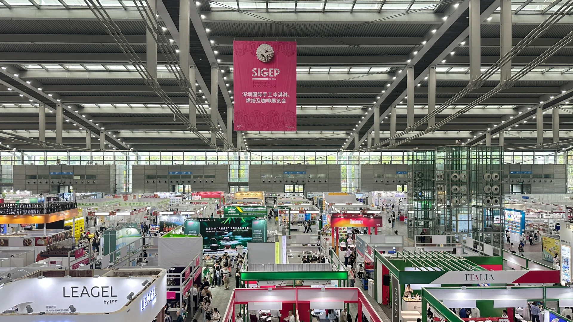 深圳冰淇淋展会，有多少人是把?吃饱了?