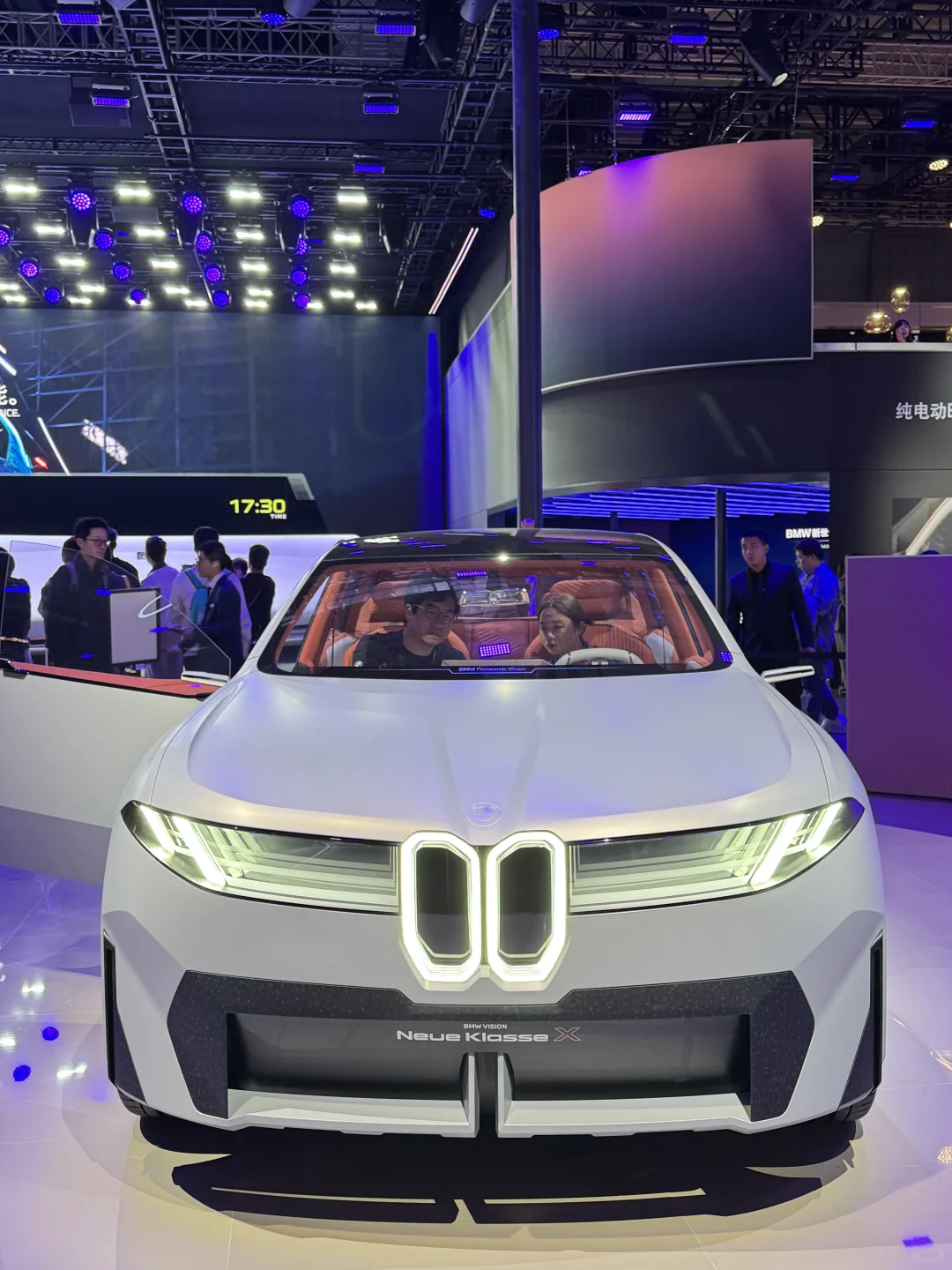 暴走上海国际汽车工业展览会??