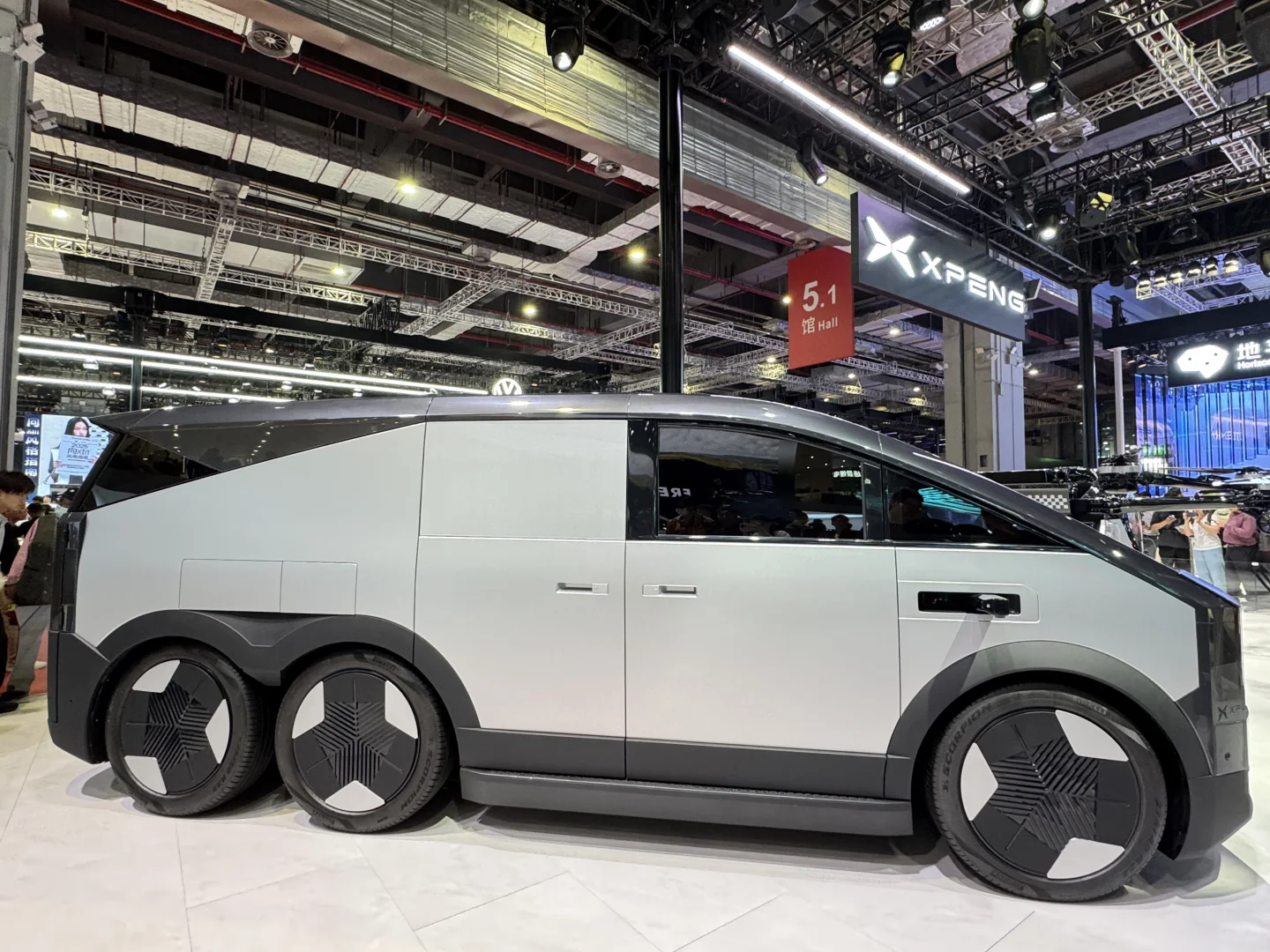 暴走上海国际汽车工业展览会??