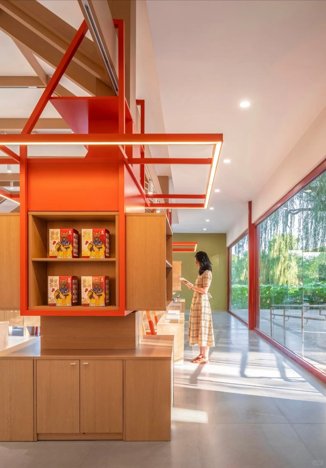 这一抹红,真美!???