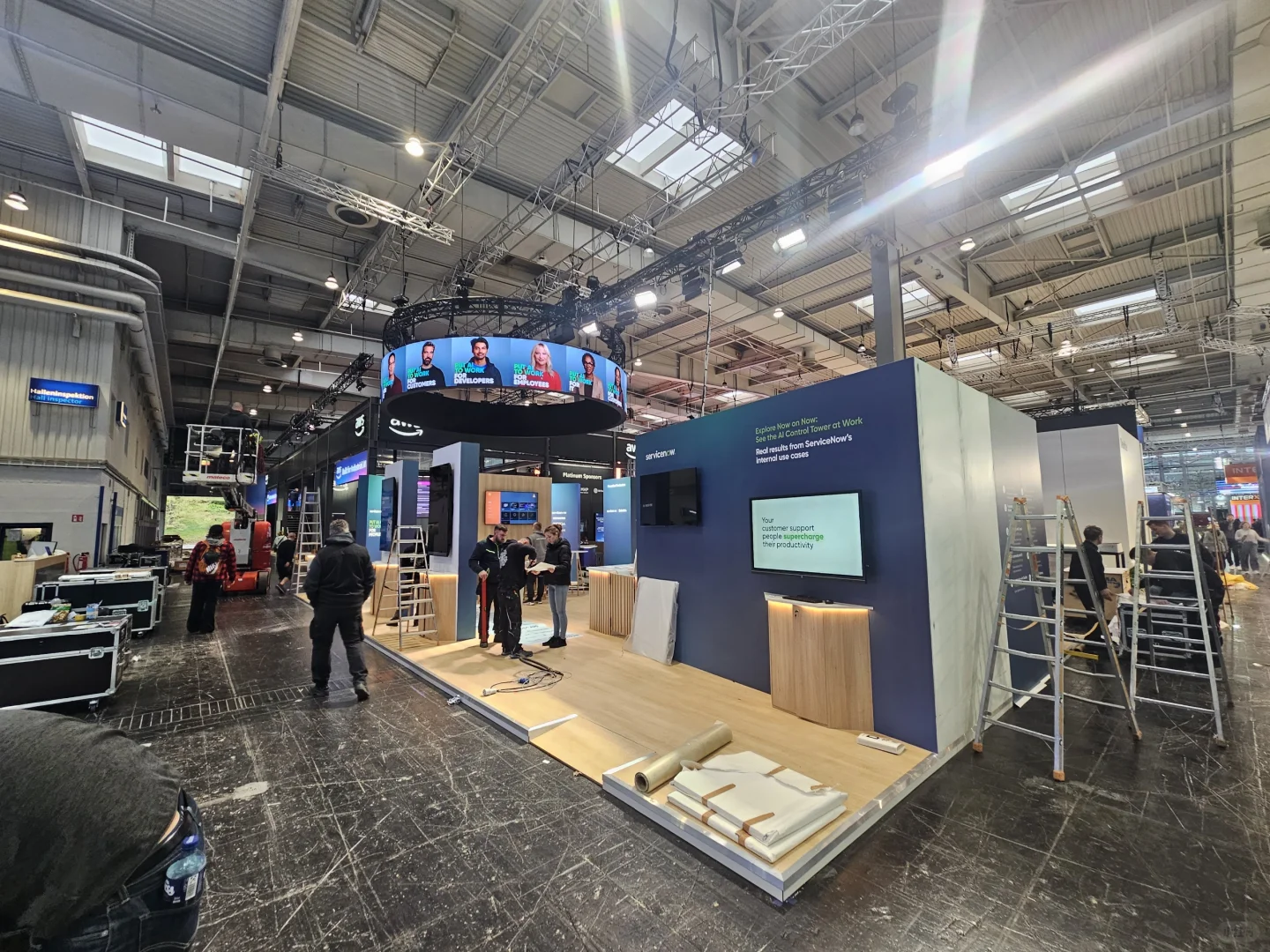 汉诺威展台搭建中，现场搭建实拍！