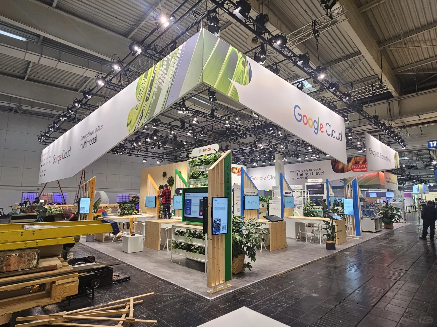 汉诺威展台搭建中，现场搭建实拍！