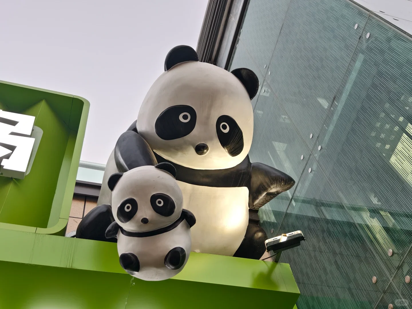 会展吾悦广场金街门头设计大排名