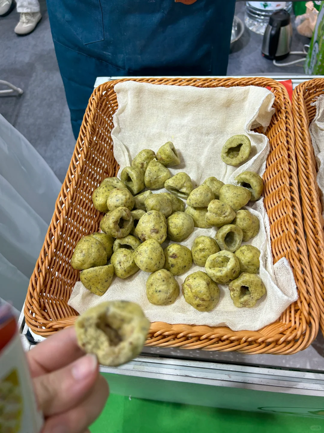 左滑带你逛食品电商博览会→