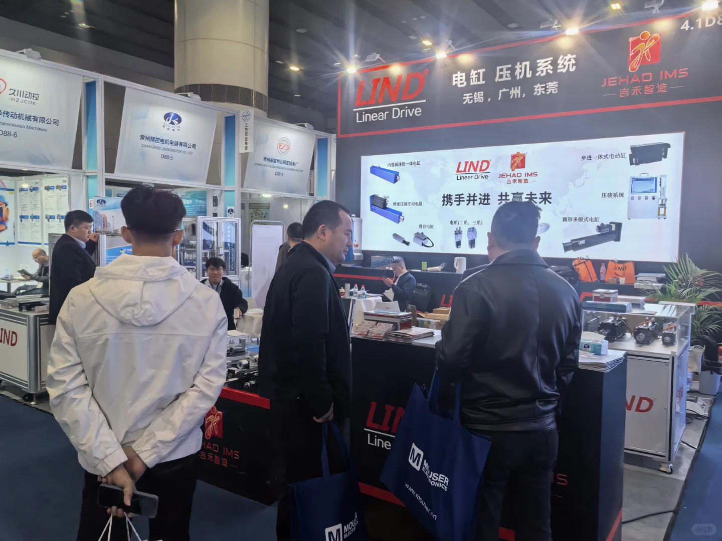 寻找天津展会拍照兼职??