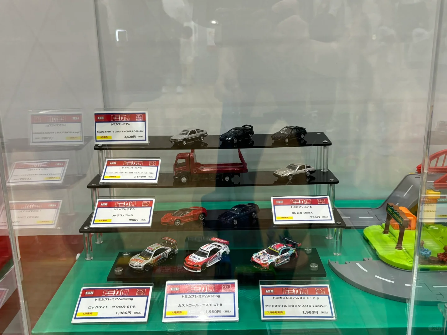 大阪多美卡博开幕 最新特斯拉赛博皮卡展出