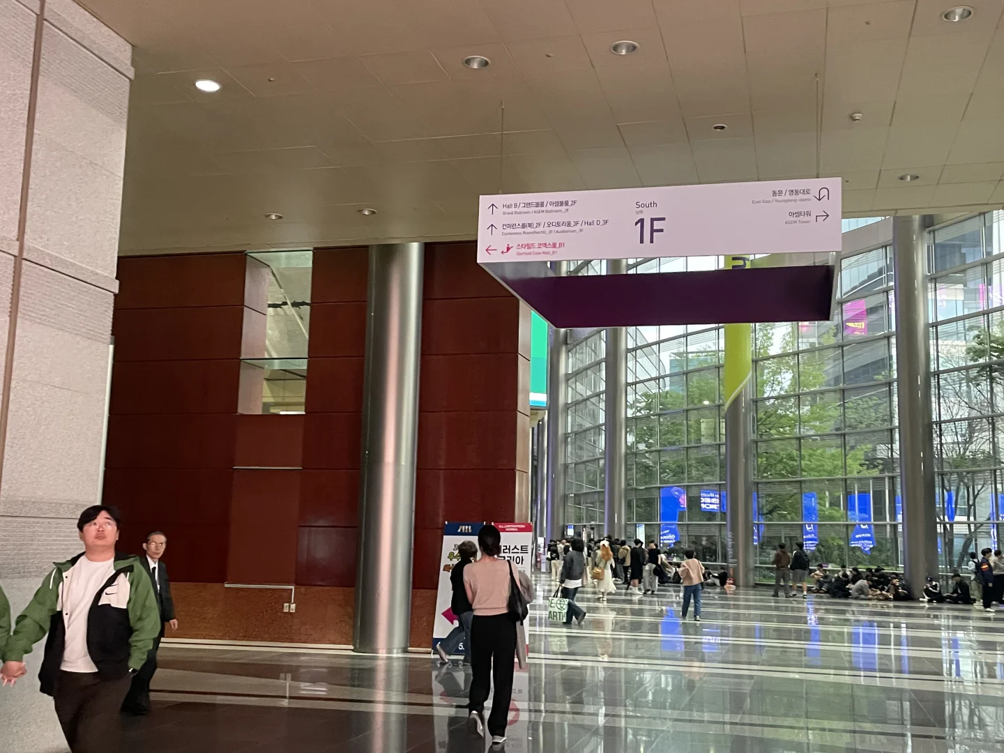 今天的会展，是让我掉到帅哥坑了吗！