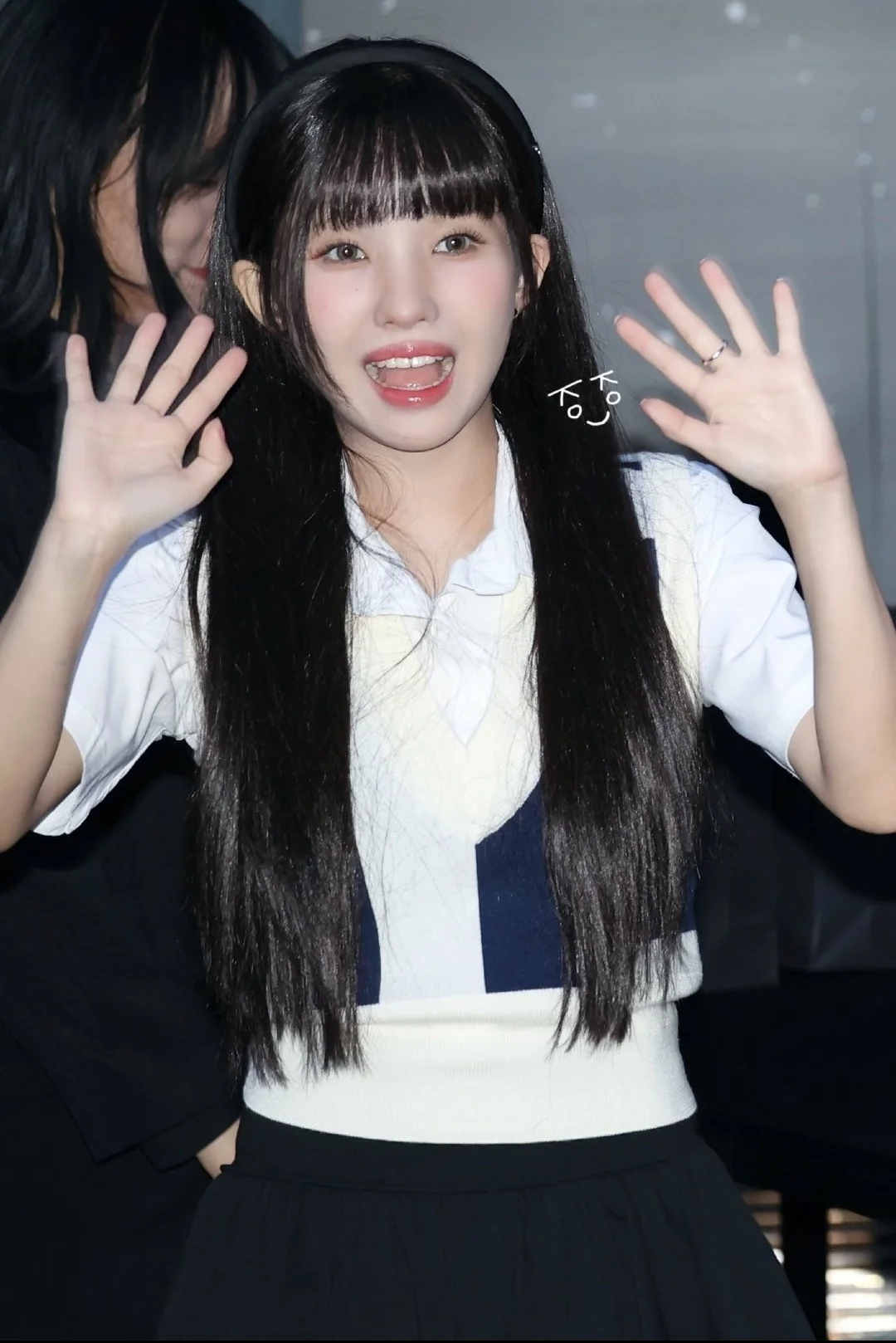 姐几个来参加G的“葬礼”了…IDLE今天7周年