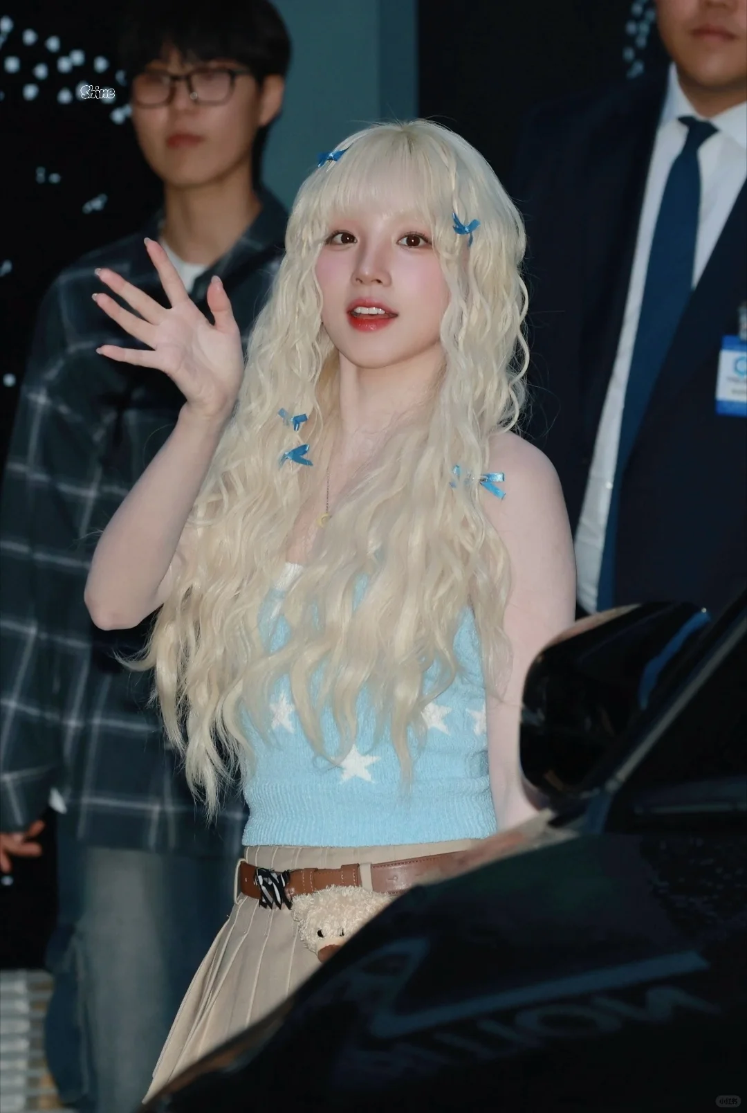 姐几个来参加G的“葬礼”了…IDLE今天7周年