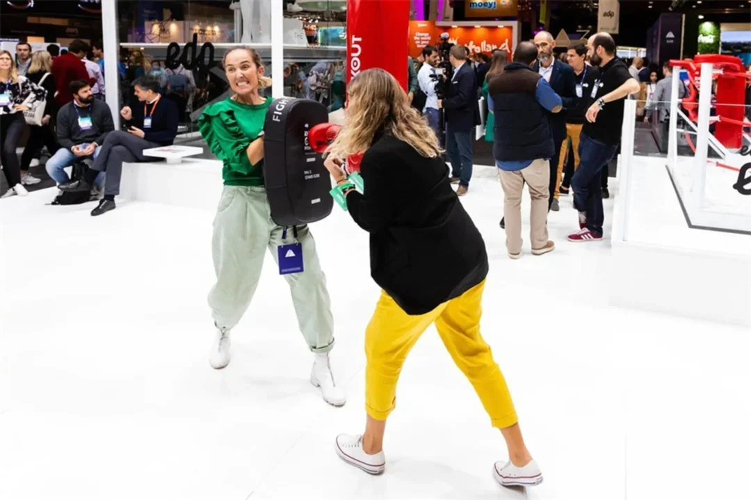 ?电力集团网络峰会 | 点亮数字能源新未来。