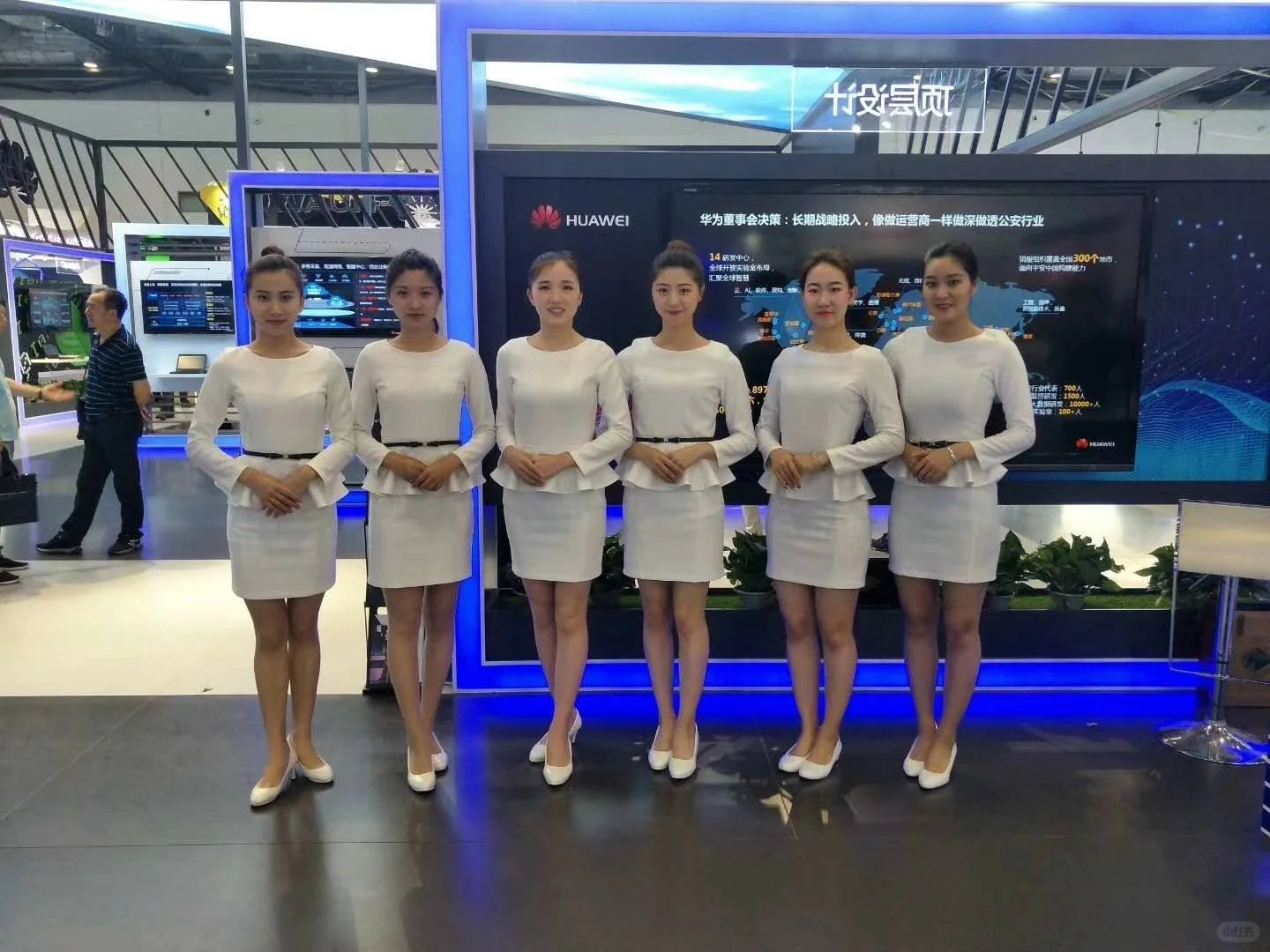 北京礼仪公司-展会发传单-展会礼仪接待