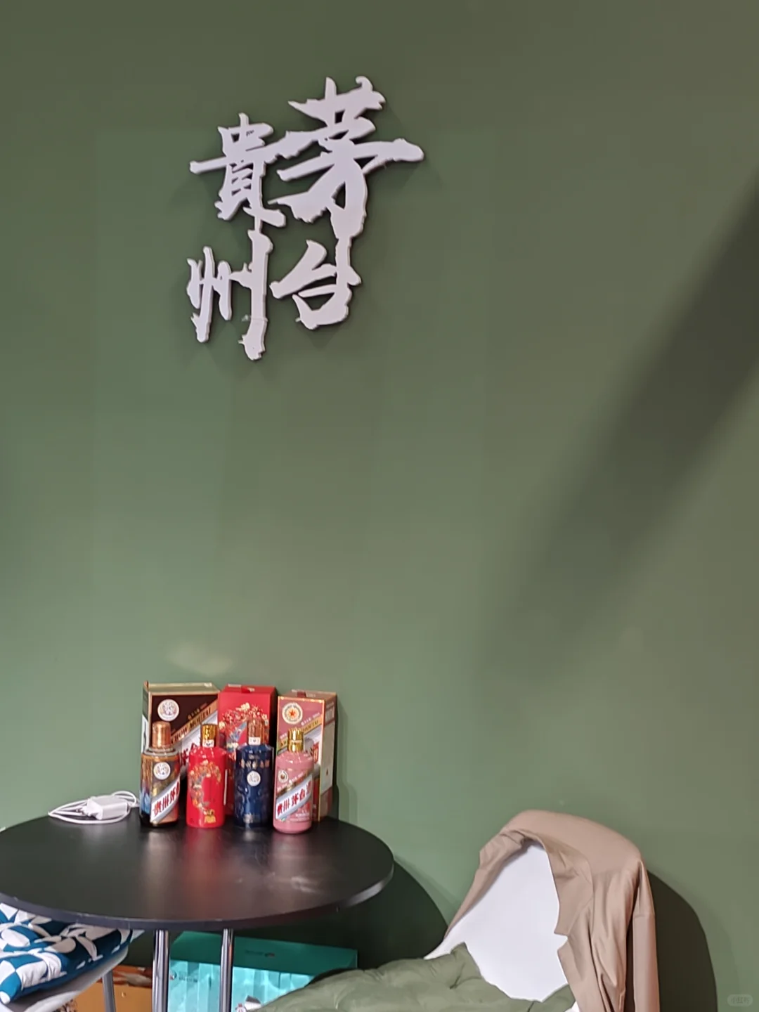 巴黎博览会惊艳到了，各个国家的美食和衣服