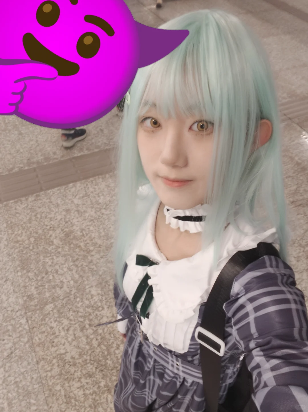 最伟大的吉他手到达了她忠诚的场地