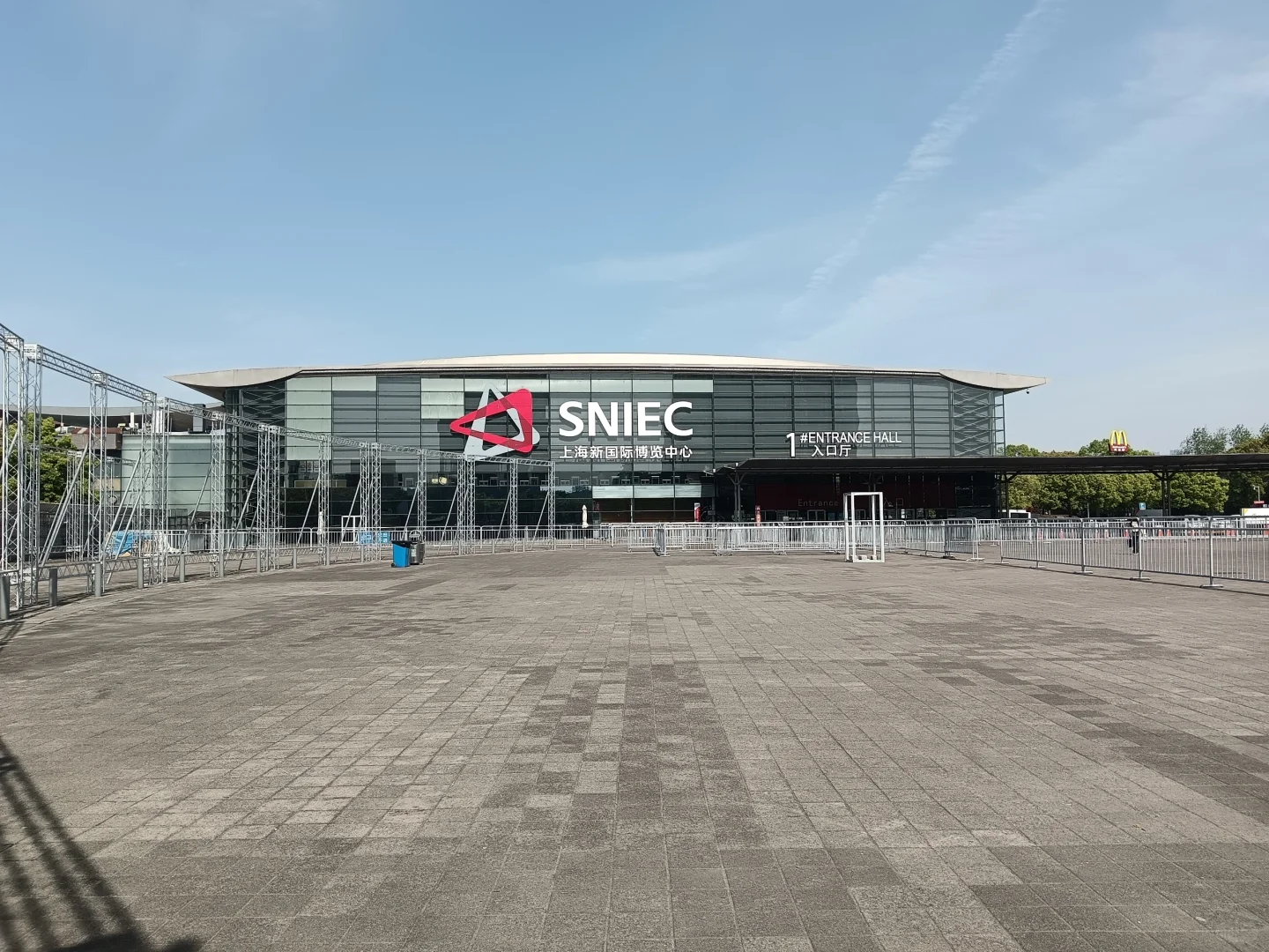 大环境不好哦，展会比较冷清～