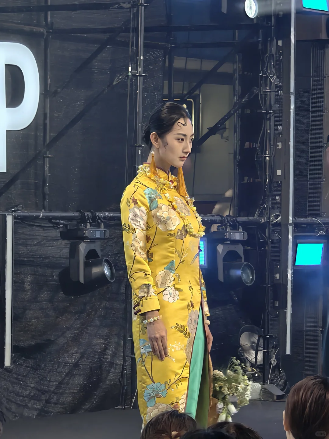 来看看饰品展会了