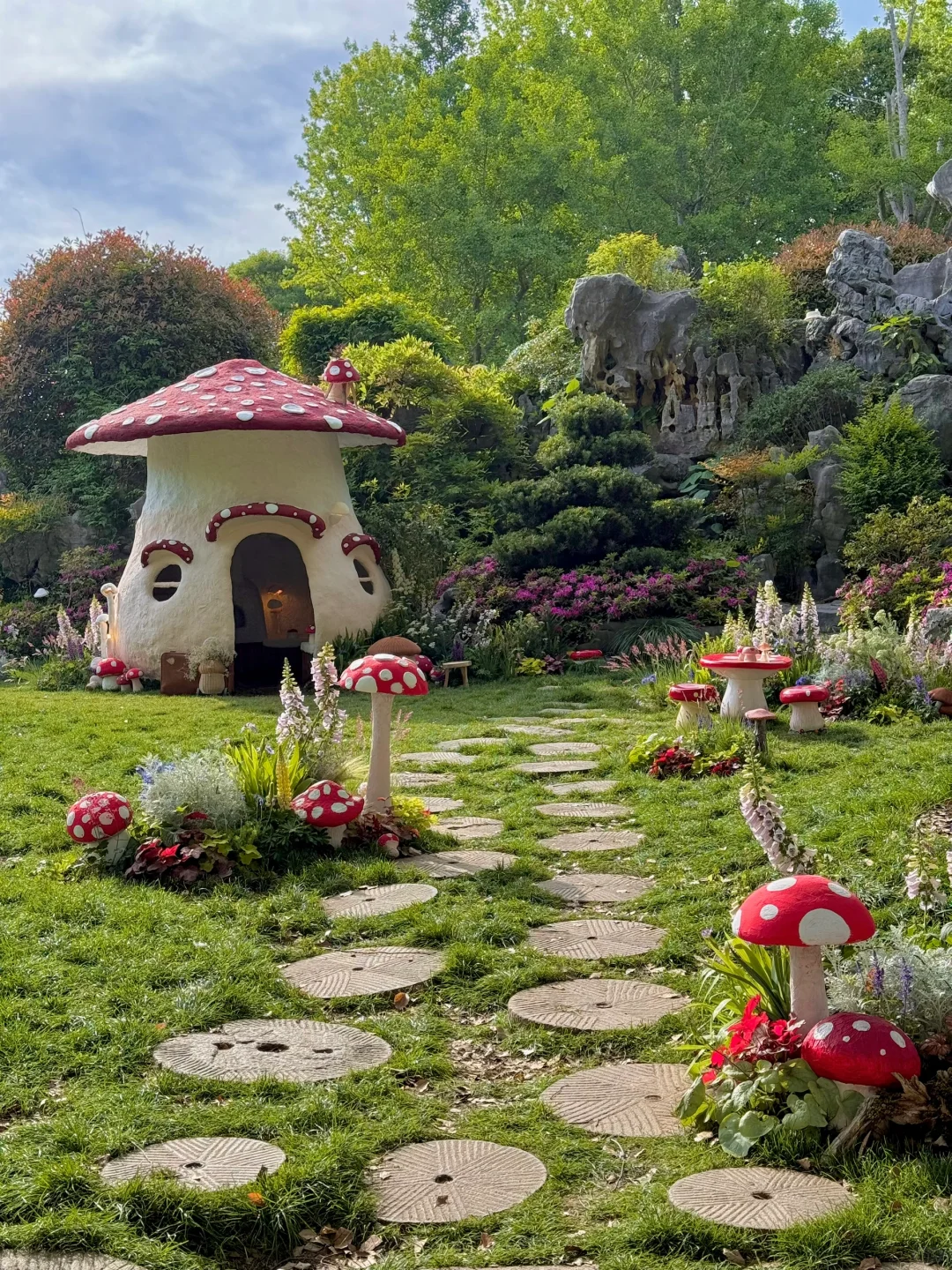 五一上海zui 值得一逛的花展，美到窒息！！?